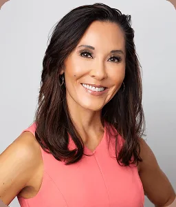 Mimi Dew, portrait