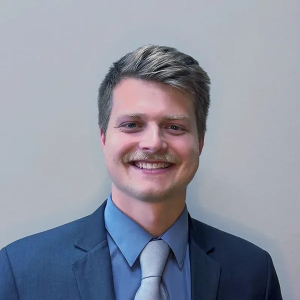 Noah Schwab, portrait