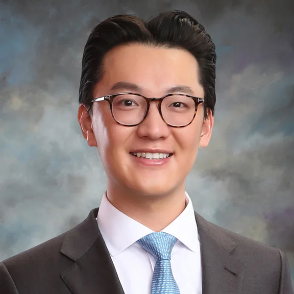 Alex Zhang, portrait