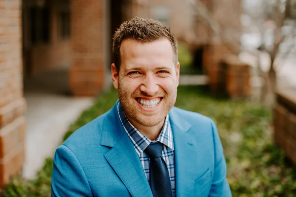 Joshua Thomson, portrait