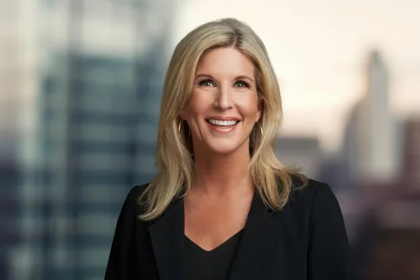 Holly Evans, portrait