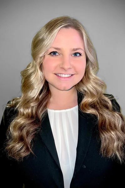 Megan Kelly, portrait