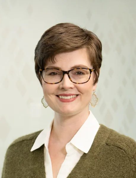 Laura Herrington, portrait