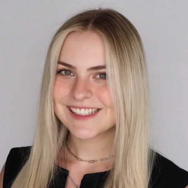 Alena Zaffery, portrait