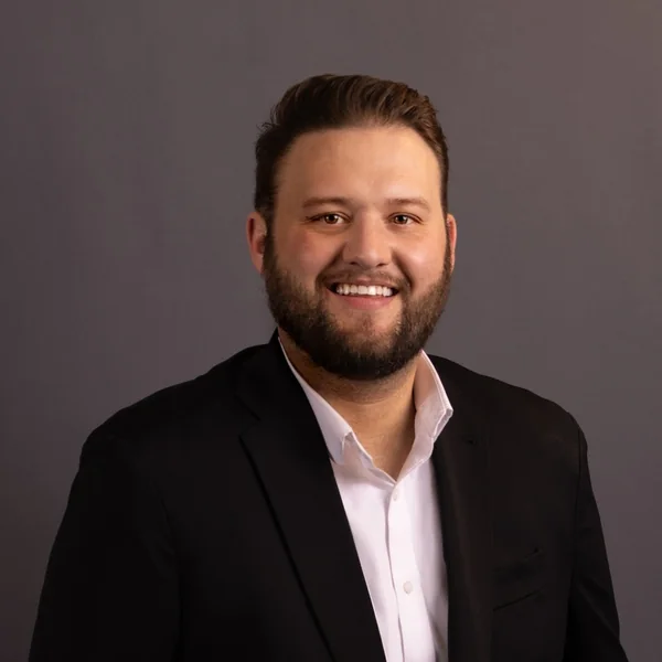 Shea Swenson, portrait
