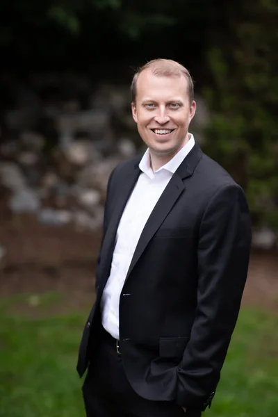Daniel DeWhitt, portrait