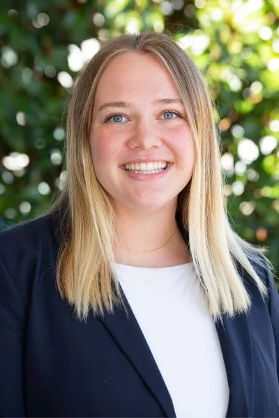 Amy Garry, portrait