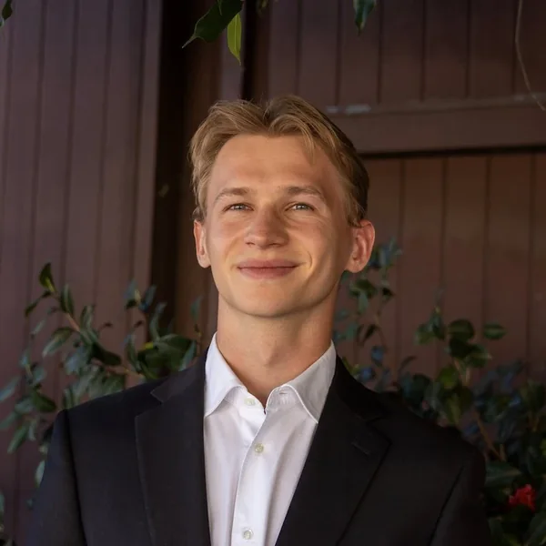 Caleb Luis, portrait