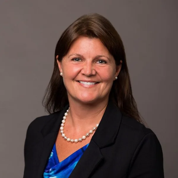 Linda Runey, portrait