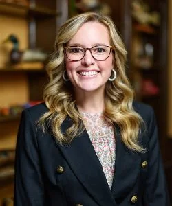 Erin Duvall, portrait