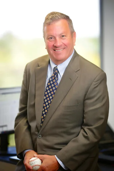 Bruce McCrea, portrait
